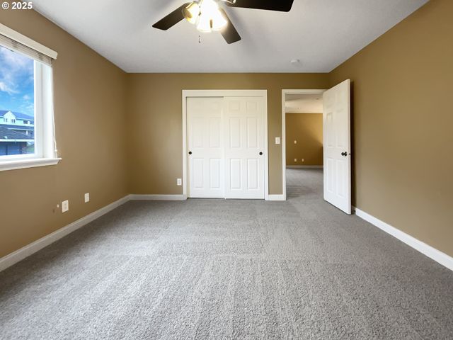 15516 Se EVERGREEN Dr, Portland, OR 97236