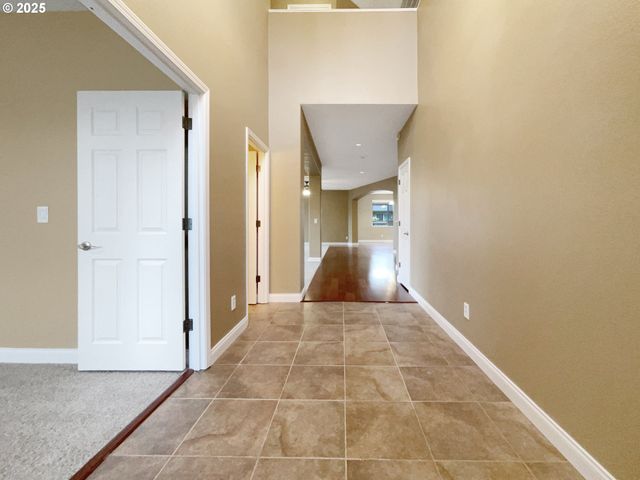 15516 Se EVERGREEN Dr, Portland, OR 97236