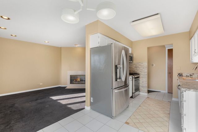 400 E Dundee Road 403C, Buffalo Grove, IL 60089