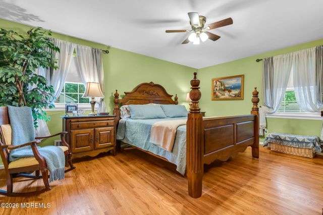 62 Nedshire Drive, Middletown, NJ 07748