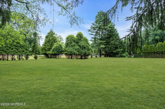 62 Nedshire Drive, Middletown, NJ 07748
