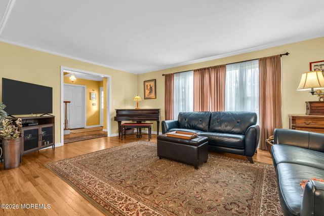62 Nedshire Drive, Middletown, NJ 07748