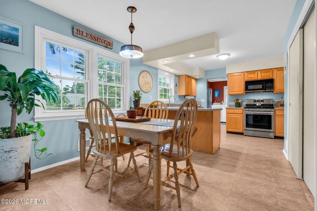 62 Nedshire Drive, Middletown, NJ 07748