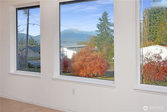 221 E 5th Street, Union, WA 98592