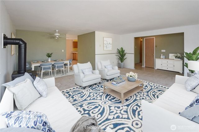 221 E 5th Street, Union, WA 98592