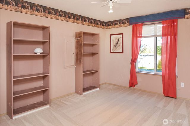 221 E 5th Street, Union, WA 98592