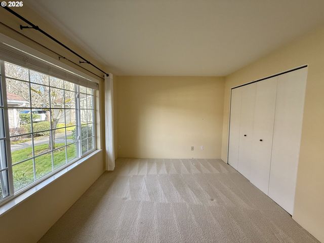 13775 Sw SCHOLLS FERRY Rd Sw 11, Beaverton, OR 97008