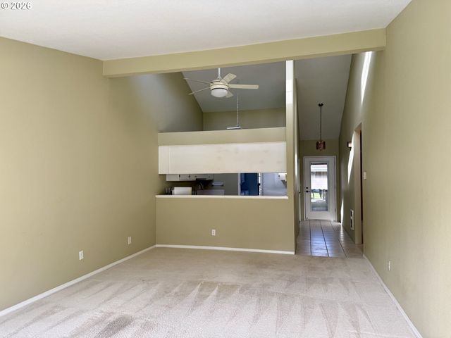 13775 Sw SCHOLLS FERRY Rd Sw 11, Beaverton, OR 97008