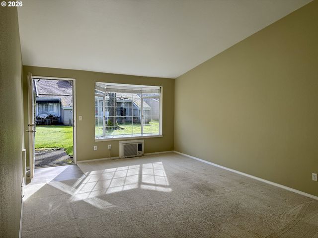 13775 Sw SCHOLLS FERRY Rd Sw 11, Beaverton, OR 97008