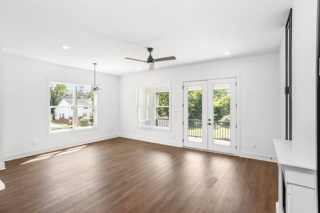 2213 18th Ave, N, Nashville, TN 37208