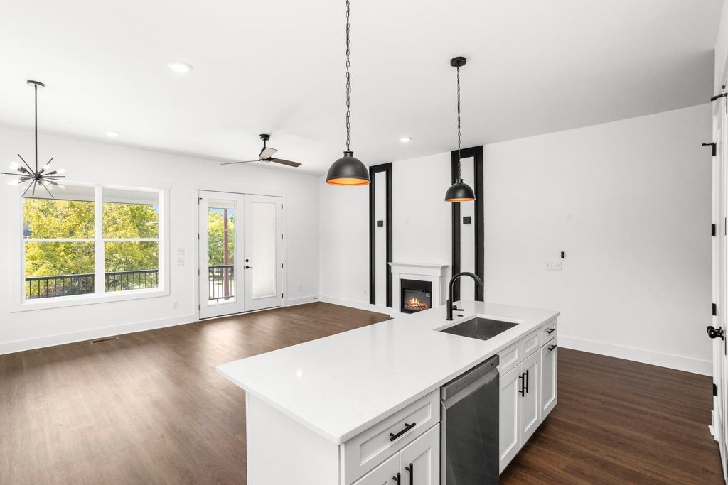 2213 18th Ave, N, Nashville, TN 37208