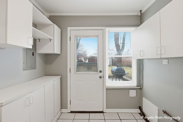 127 S Hawthorne Boulevard, Mundelein, IL 60060