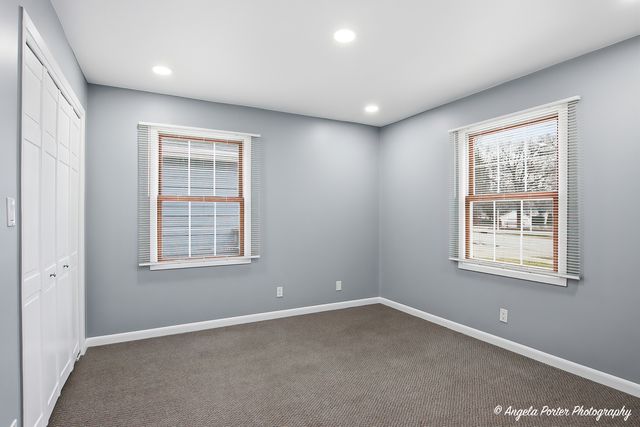 127 S Hawthorne Boulevard, Mundelein, IL 60060