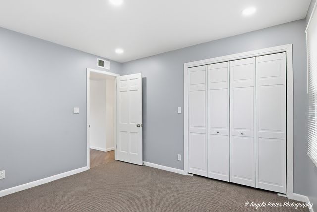 127 S Hawthorne Boulevard, Mundelein, IL 60060