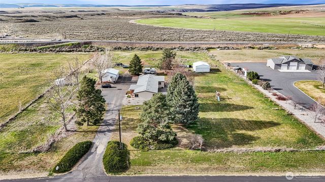 4572 Highway 28 E, Soap Lake, WA 98851