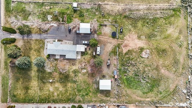 4572 Highway 28 E, Soap Lake, WA 98851
