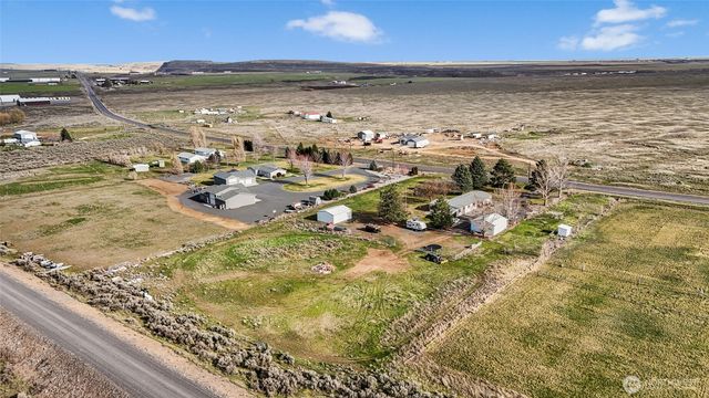 4572 Highway 28 E, Soap Lake, WA 98851