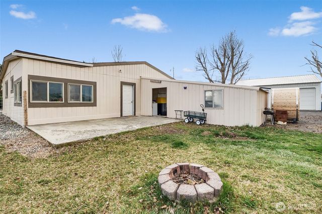 4572 Highway 28 E, Soap Lake, WA 98851