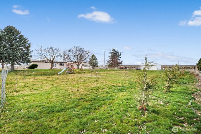 4572 Highway 28 E, Soap Lake, WA 98851