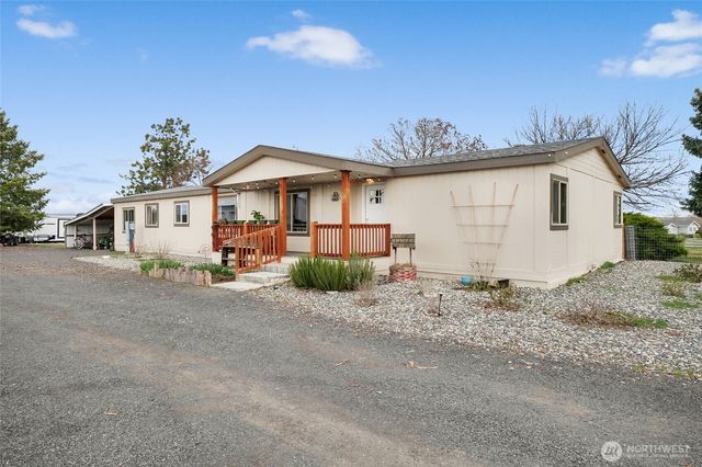 4572 Highway 28 E, Soap Lake, WA 98851