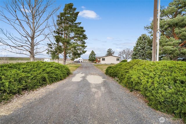 4572 Highway 28 E, Soap Lake, WA 98851