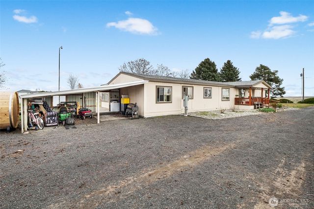 4572 Highway 28 E, Soap Lake, WA 98851