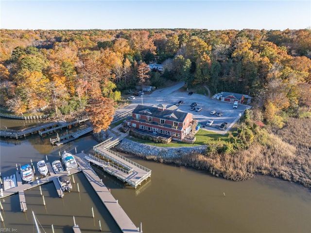 1110 Lebanon RD, Spring Grove, VA 23881