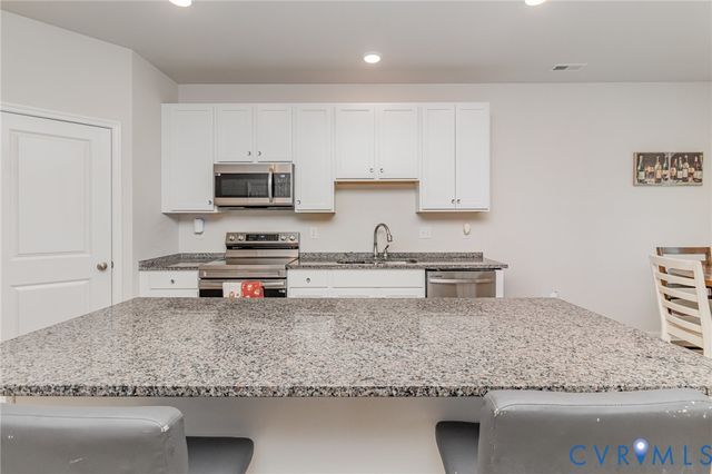 11300 Ellingshire Ct, Chester, VA 23831