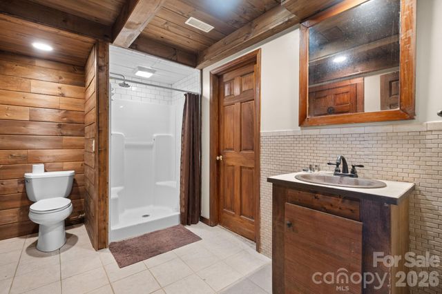 422 Ridge Creek Drive, Taylorsville, NC 28681