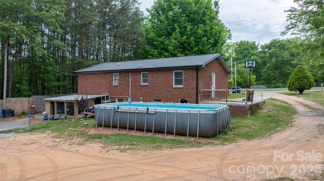 4917 Berkley Street, Morganton, NC 28655