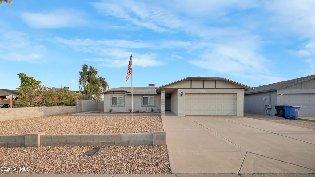 11033 W DEVONSHIRE Avenue, Phoenix, AZ 85037 — exterior