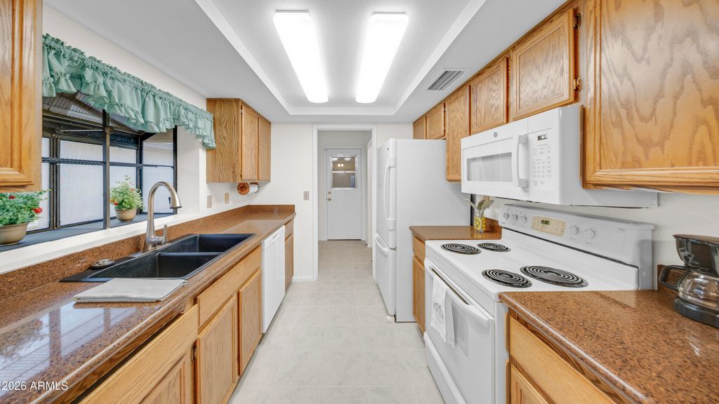 11033 W DEVONSHIRE Avenue, Phoenix, AZ 85037 — photo 5