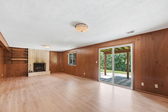 4636 Heritage Hills Drive, Bloomington, MN 55437