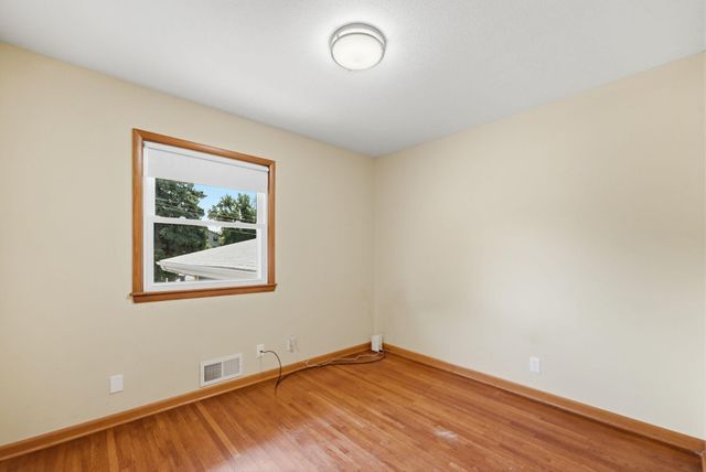 4636 Heritage Hills Drive, Bloomington, MN 55437