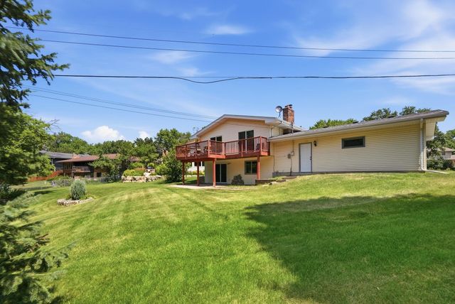 4636 Heritage Hills Drive, Bloomington, MN 55437