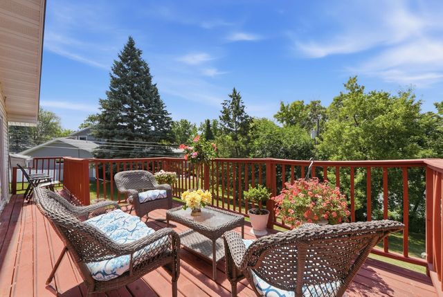 4636 Heritage Hills Drive, Bloomington, MN 55437