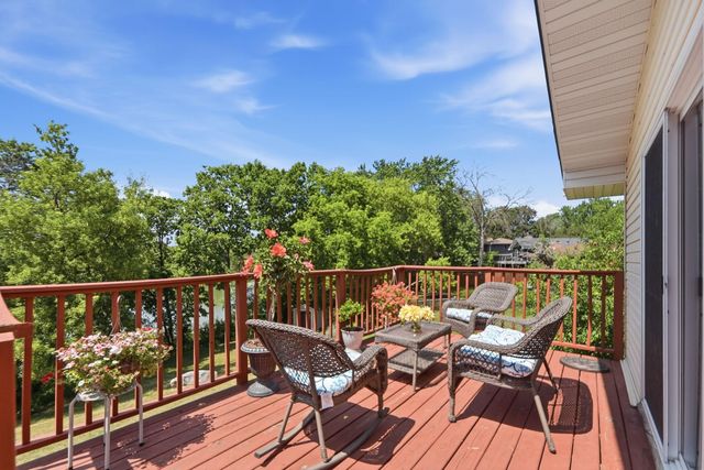 4636 Heritage Hills Drive, Bloomington, MN 55437