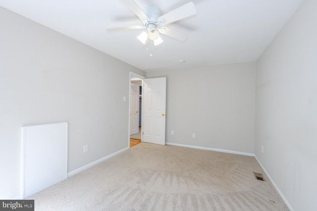 12611 SAYLERS CREEK LN, Herndon, VA 20170