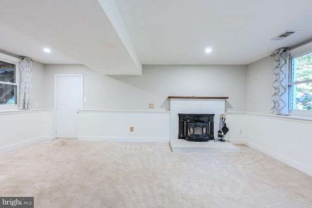12611 SAYLERS CREEK LN, Herndon, VA 20170
