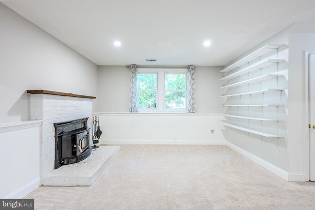 12611 SAYLERS CREEK LN, Herndon, VA 20170
