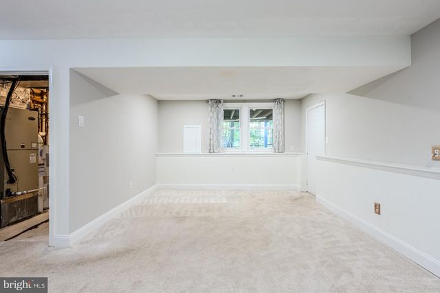 12611 SAYLERS CREEK LN, Herndon, VA 20170