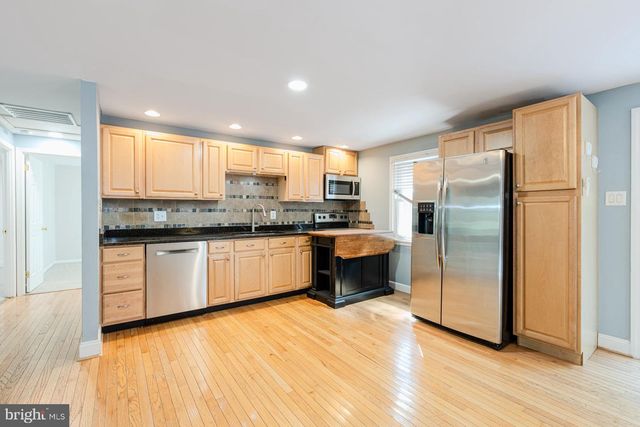 12611 SAYLERS CREEK LN, Herndon, VA 20170