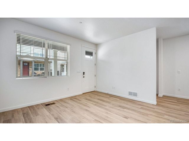 9890 Argonne St, Commerce City, CO 80022