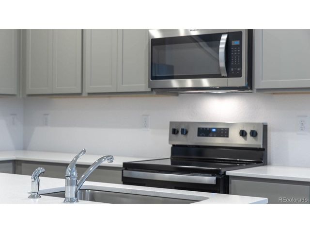 9890 Argonne St, Commerce City, CO 80022