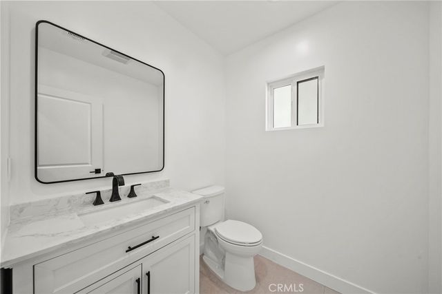 11488 Burbank, North Hollywood, CA 91601