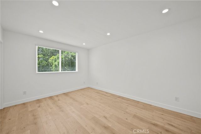 11488 Burbank, North Hollywood, CA 91601