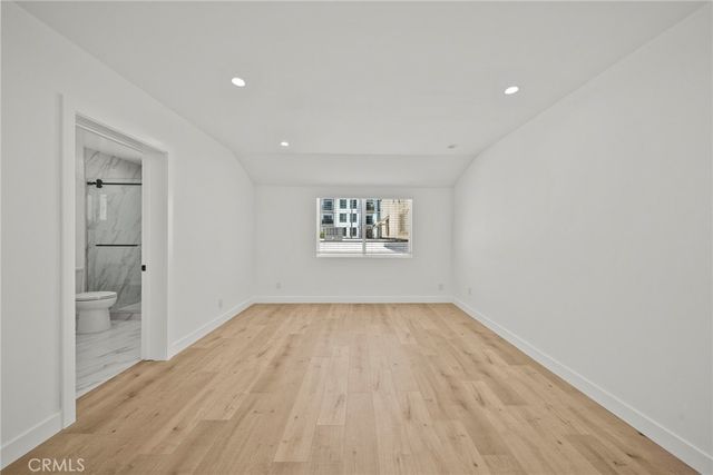 11488 Burbank, North Hollywood, CA 91601
