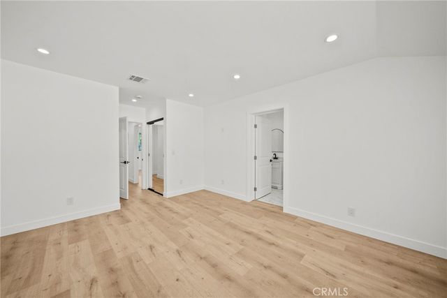 11488 Burbank, North Hollywood, CA 91601