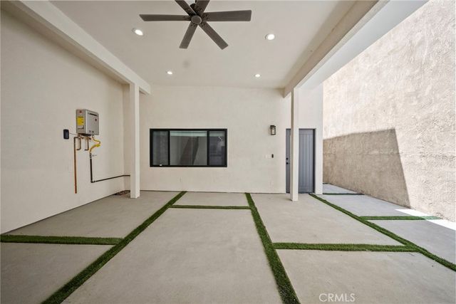 11488 Burbank, North Hollywood, CA 91601