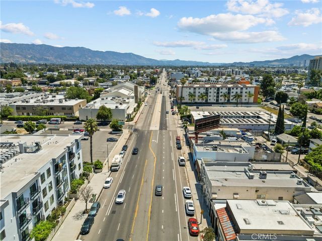 11488 Burbank, North Hollywood, CA 91601